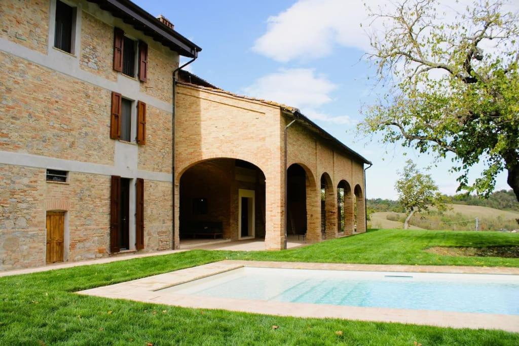 Villa Finetta - Tabiano Castello Country Villas سالسوماجّوري تيرمي المظهر الخارجي الصورة